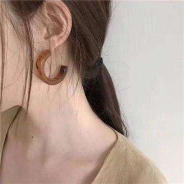 重庆“色贪”雷政富出狱，再引热议：那12秒不雅视频，是他一生抹不去的阴影！